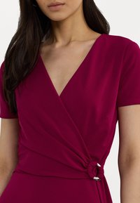 Lauren Ralph Lauren KARLEE SURPLICE JERSEY DRESS - Laisvo kirpimo suknelė - fuchsia berry