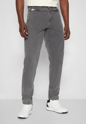 SMALL SIGNATURE FIVE POCKET - Jeans Tapered Fit - light grey