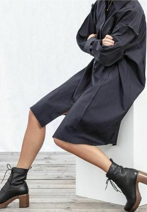 Calou Stockholm, Bottines à plateau - black