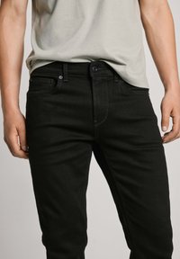 Pepe Jeans Traperice uskog kroja - black