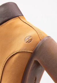 Timberland Šněrovací kotníkové boty - yellow