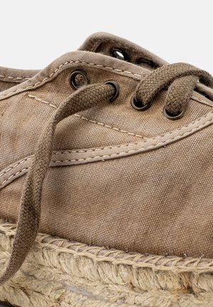 INGLES YUTE - Espadrilles - beige