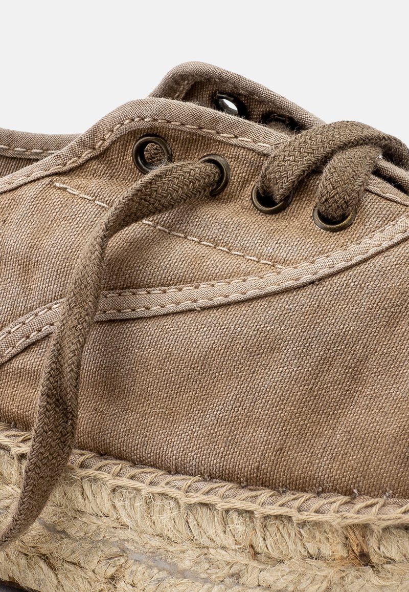 Natural World - INGLES YUTE - Espadrile - beige, Extindeți