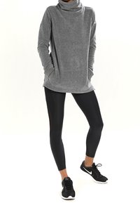 Nike Performance Fleecová mikina - black