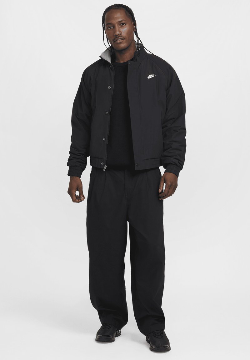 Nike Sportswear Lichte jas zwart