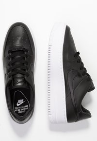Nike Sportswear AF1 SAGE - Tossud - black/white