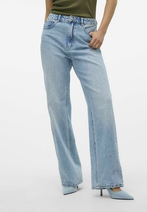 Vero Moda jeans a zampa lavaggio blu medio main image 1