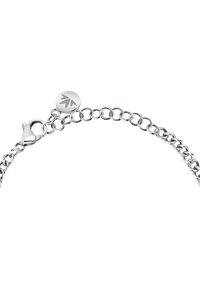 Bracciale in argento con chiusura rotonda, caratterizzato da un'icona a forma di foglia. La catena è composta da anelli ovali interconnessi e presenta una finitura lucida.