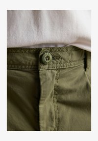 Non sélectionné, khaki green