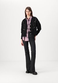 JDY JDYBRIDGET V NECK BLING  - Adīta jaka - black
