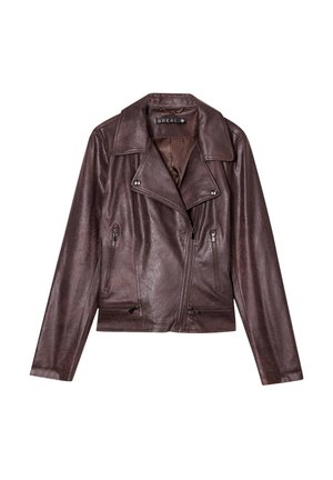 Braune Leder-Bikerjacke mit einem Reverskragen, Reißverschlusstaschen und einer taillierten Silhouette. Glatte Textur mit subtiler glänzender Oberfläche.