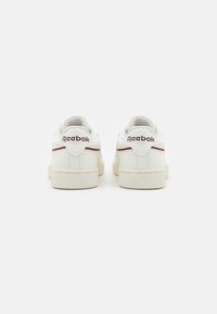 Reebok Classic CLUB C UNISEX - Sapatilhas - chalk/classic maroon /stucco