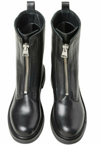 Svarta läderankelboots med dragkedja fram, silverfärgad dragkedja, slät yta och rund tån design.