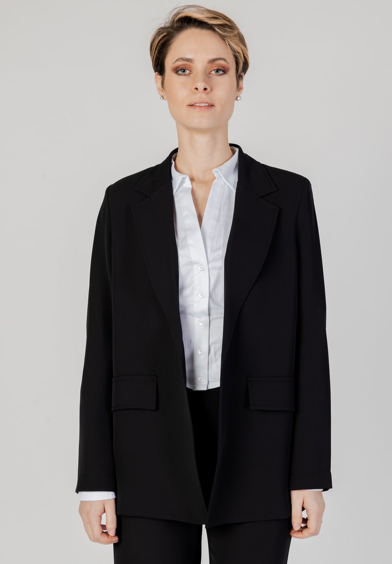 Sandro Ferrone Cappotto corto - black