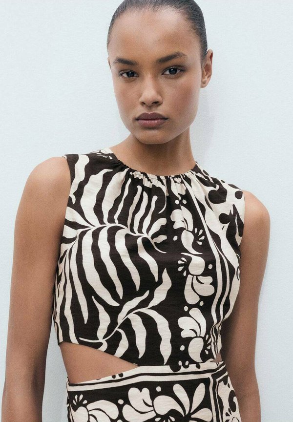 WITH CUT-OUT - Day dress3