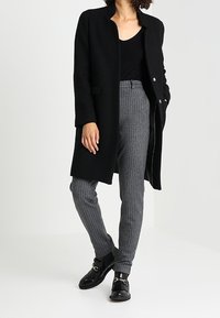 s.Oliver BLACK LABEL Stickad tröja - black