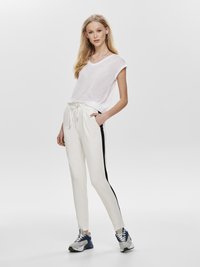 ONLY ONLSILVERY V NECK NOOS - Basic T-shirt - white
