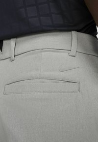 Thumbnail Image 7