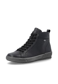 Basket montante noire avec lacets noirs, semelle grise texturée et languette à l'arrière, présentée sur fond blanc.