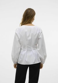 Vero Moda VMIDA - Blūze - snow white