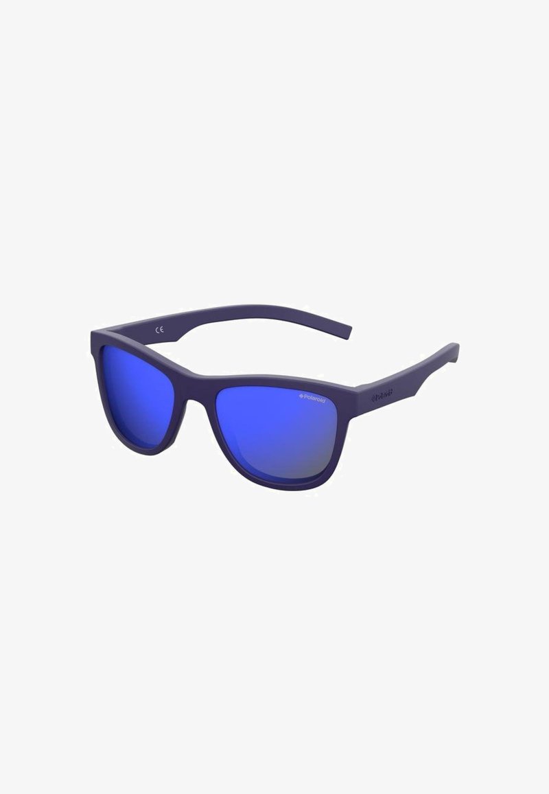Lunettes de soleil à verres miroirs bleus avec monture rectangulaire bleu foncé et branches légèrement courbées.