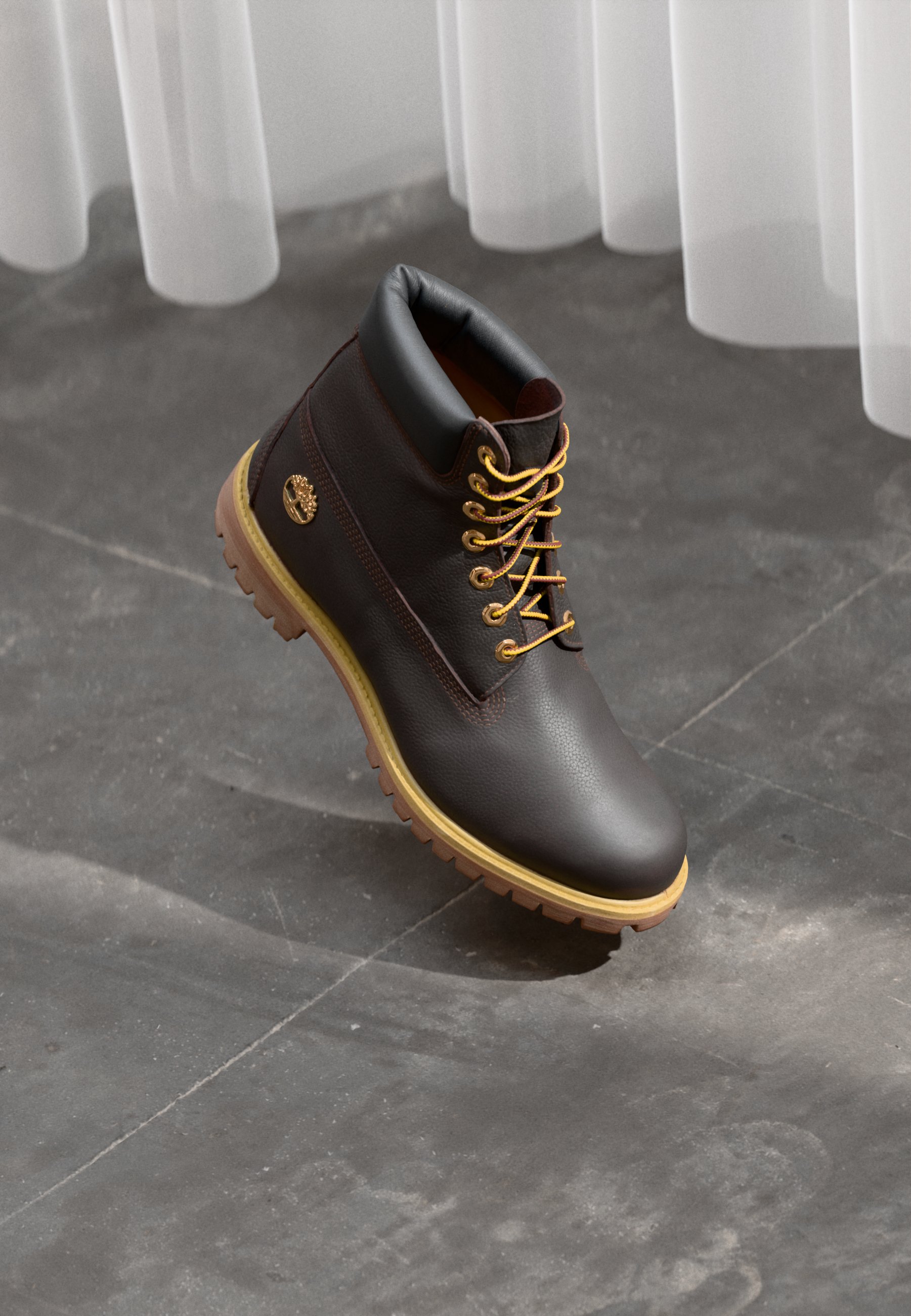 Timberland Black Boots with Yellow Laces Chukka boots Black SZ 10 Men main image 3