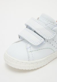 Bisgaard JULIAN UNISEX biały