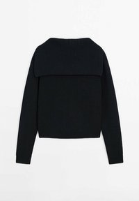 Pull en maille noire avec une texture côtelée, présentant un large col et des manches longues. Vue de dos affichée, mettant en avant un design minimaliste.