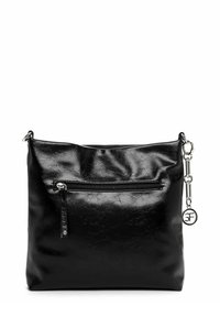 Borsa in finta pelle nera con una texture liscia, dotata di una tasca frontale con zip e un accento in catena argentata con un ciondolo a forma di cerchio.