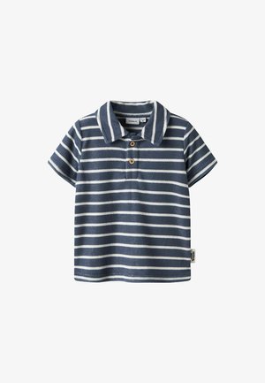 Koszulka polo dla malucha z krótkim rękawem w granatowo-białe poziome paski, z dwoma drewnianymi guzikami na listwie kołnierzyka.