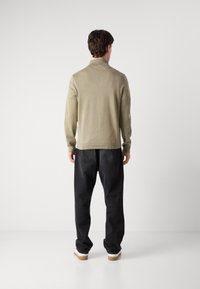 Thumbnail Image 5
