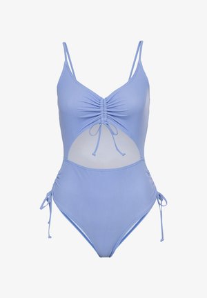 Blå én-delt badedragt med rynkede detaljer foran, udskårne sider, justerbare stropper og bånddetaljer ved hofterne. Glat stof, moderat dækning.
