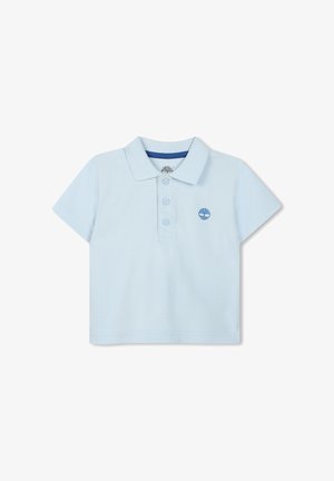 Lichtblauwe polo met korte mouwen, drie knopen en een klein blauw logo op de linkerborst. Gemaakt van een gestructureerd katoen materiaal.