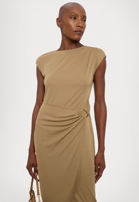 Lauren Ralph Lauren ATALIE SHORT SLEEVE DAY DRESS - Kotelomekko - honey tan