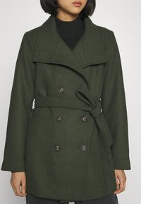 ONLY Petite Kort kappa / rock - dark green