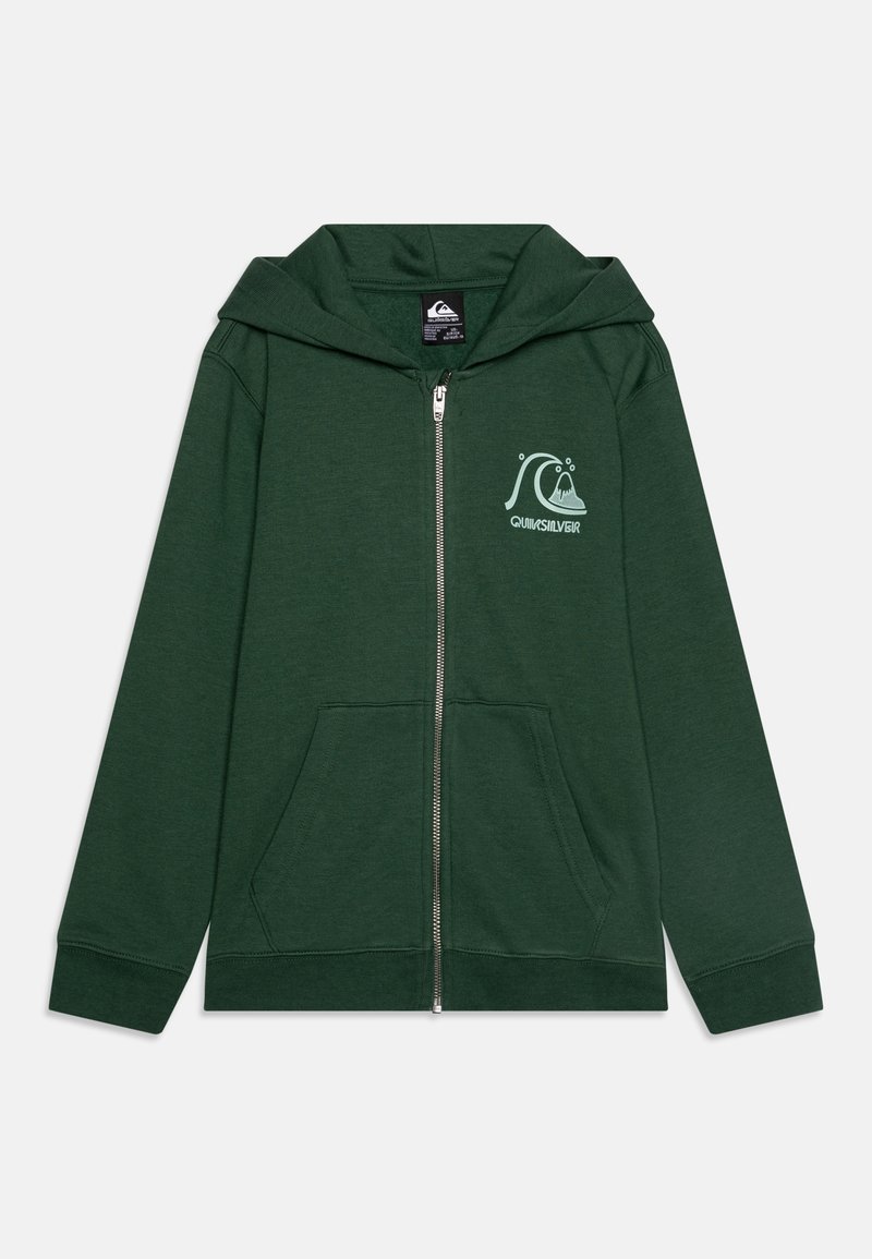 Sweat à capuche zippé vert foncé avec poches avant et logo vague Quiksilver blanc sur le côté gauche de la poitrine, présenté sur un fond clair.