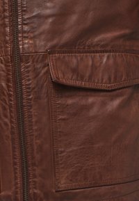 Mustang Skinnjacka - braun