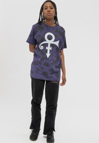 Paradiso Clothing PRINCE SYMBOL DIP DYE - Print T-shirt - black