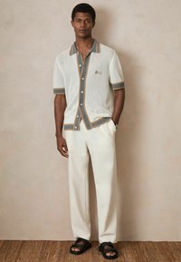 Reiss REGULAR FIT - CRUSOE TIPPED  - Hemd - white