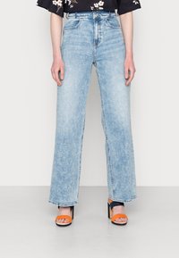 s.Oliver Flared Jeans - royalblau