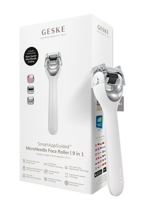 Rouleur pour le visage microneedle Geske 9-en-1 SmartAppGuided avec quartz rose, micro-aiguille et accessoires de refroidissement inclus, présenté à côté de la boîte du produit.