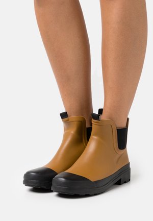 Wellies - camel