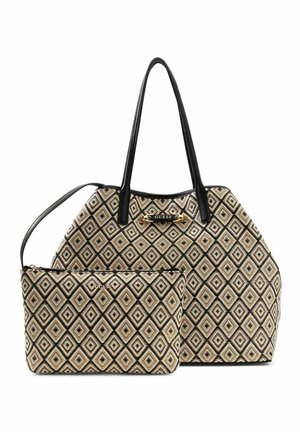 Grote en kleine handtassen met zwart-beige diamantpatronen, zwarte handvaten en Guess merkplaatjes.