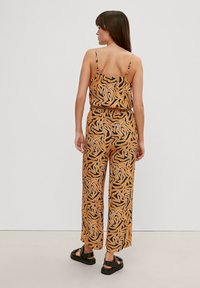 comma casual identity MIT SPAGHETTITRÄGERN - Top - schwarz