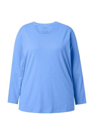 Svetle modré tričko s dlouhým rukávem vyrobené z měkké bavlny. Má kulatý výstřih a volný střih, hladkou strukturu a jednoduchý design.