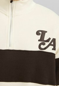 Bershka Sudadera - white