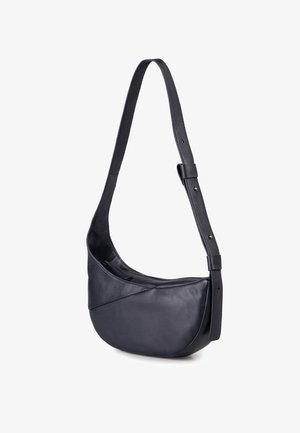 Borsa a spalla in pelle blu navy, con forma curva, fondo piatto e tracolla regolabile. Presenta un comparto con zip e una superficie liscia.