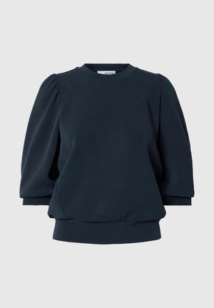 Tmavomodrý pulóver so zaobleným výstrihom, nafúknutými rukávmi, rebrovaným lemom a jemnou textúrou. Jednoduchý dizajn bez vzorov alebo akcentov.