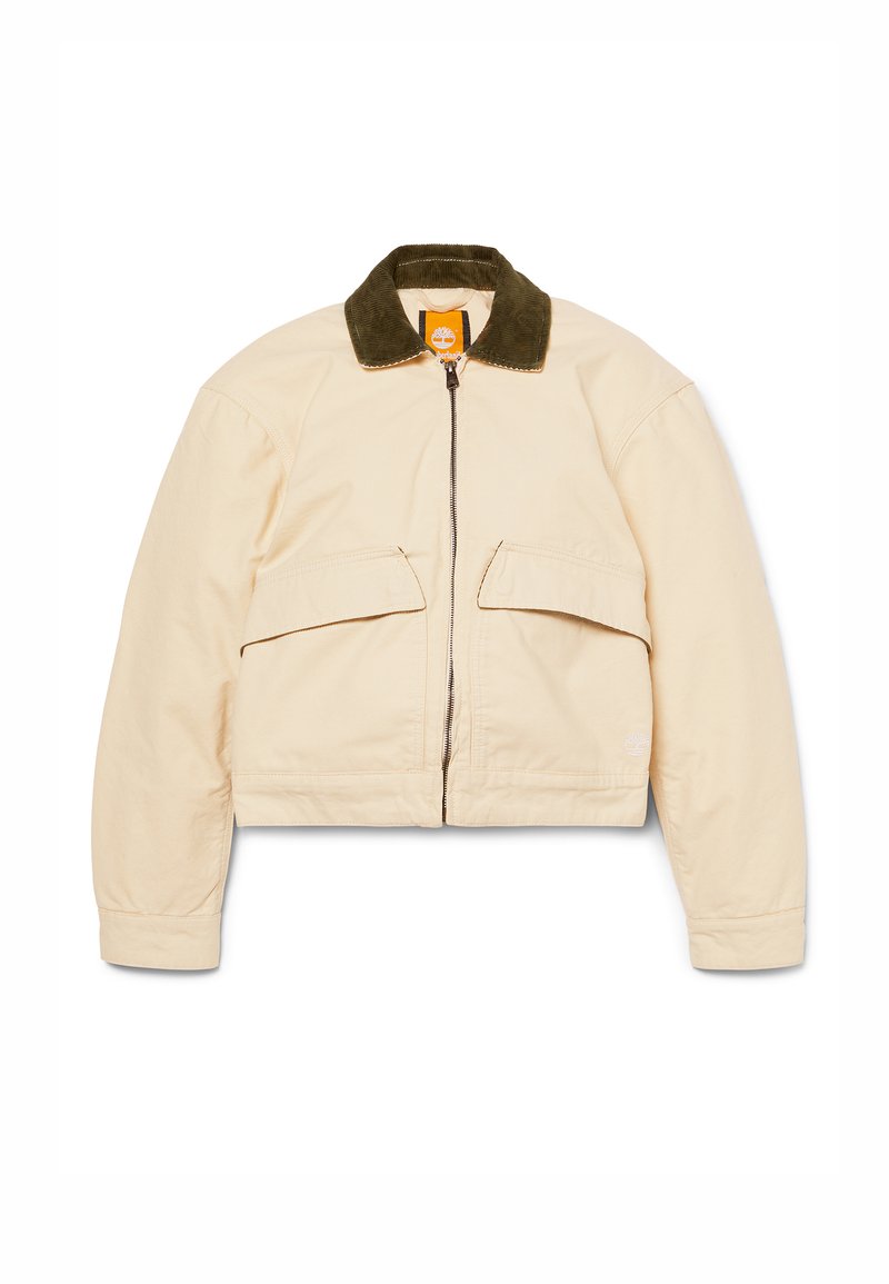 Giacca in cotone beige con due tasche frontali, colletto in velluto a coste verde scuro e zip a tutta lunghezza. Design corto e leggermente accorciato.