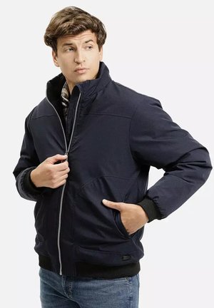 - Kurtka Bomber